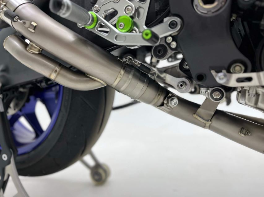 arata-r1-header arata-r1-header